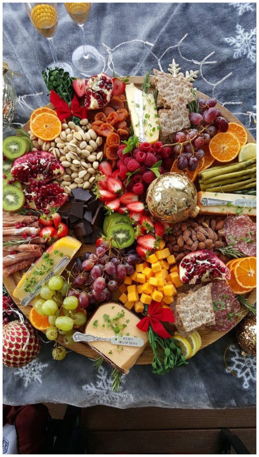 How to Build a Simple Holiday Grazing Board - novaeventsinc.com